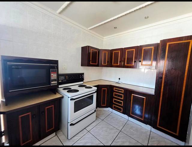 3 BEDROOM HOUSE FOR SALE IN NORKEM PARK